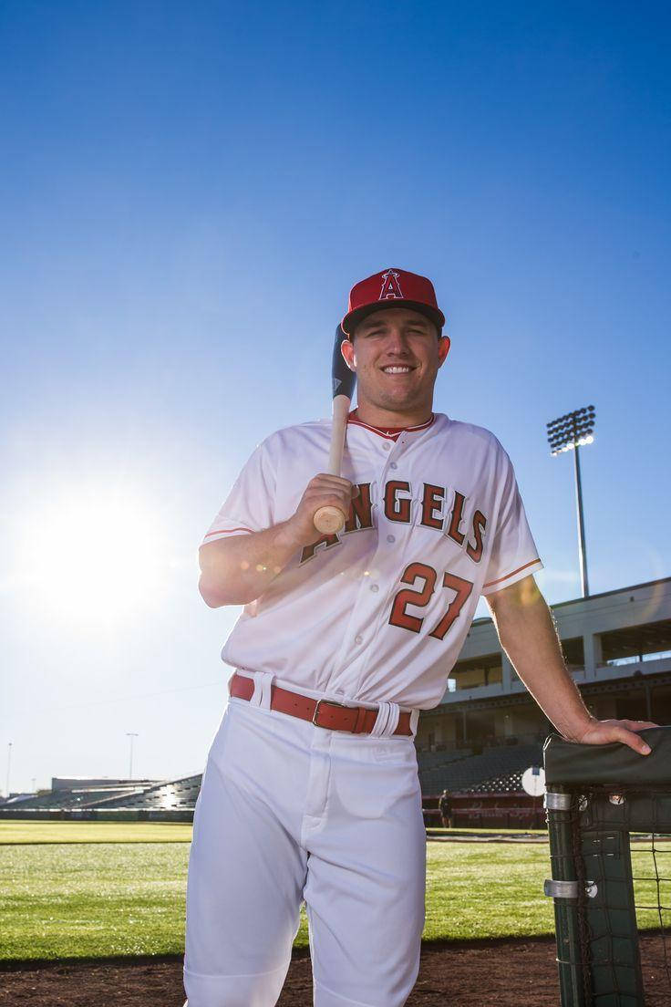 Mike Trout Photoshoot Background