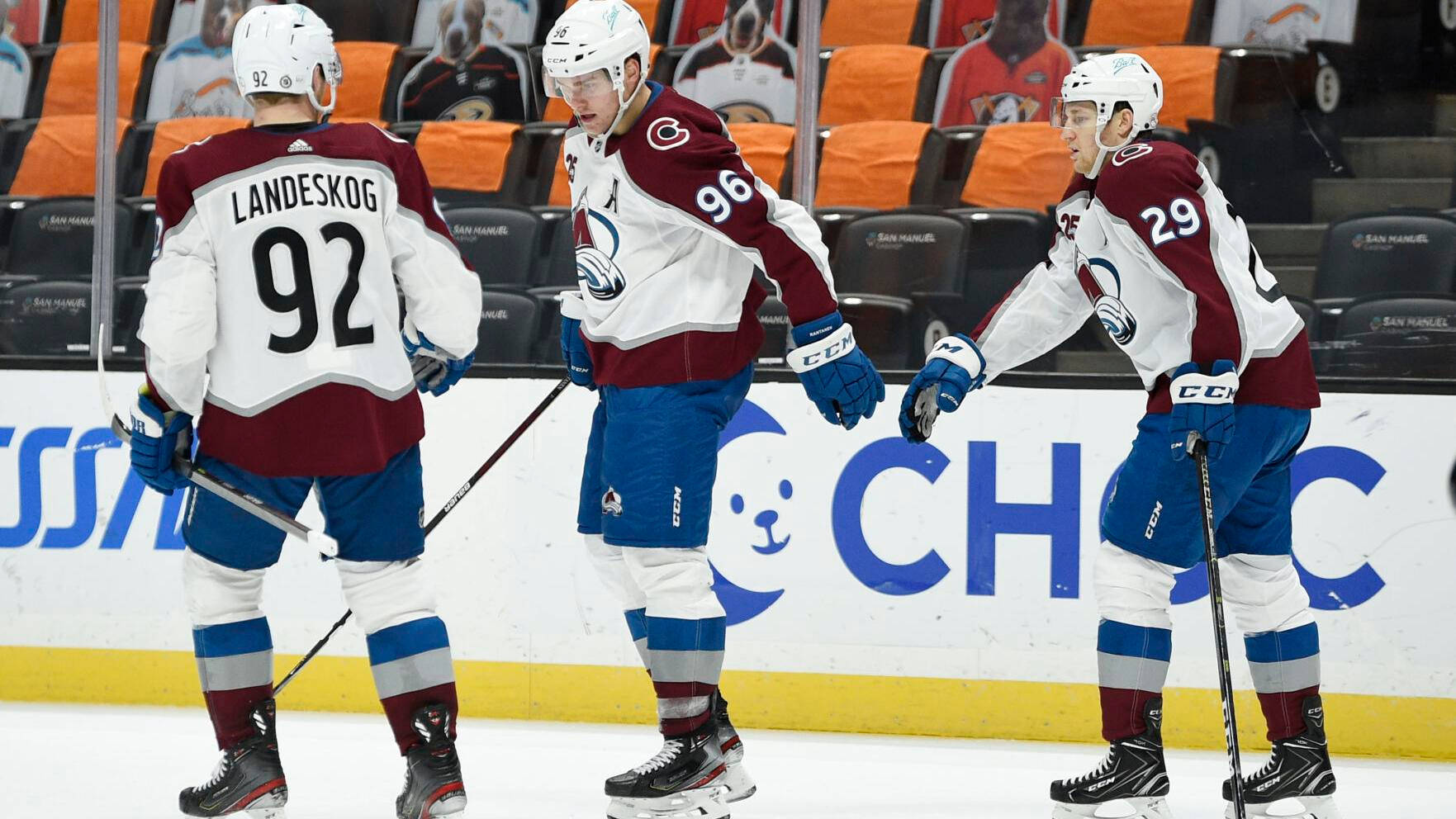 Mikko Rantanen Nathan Mckinnon Gabriel Landeskog Background