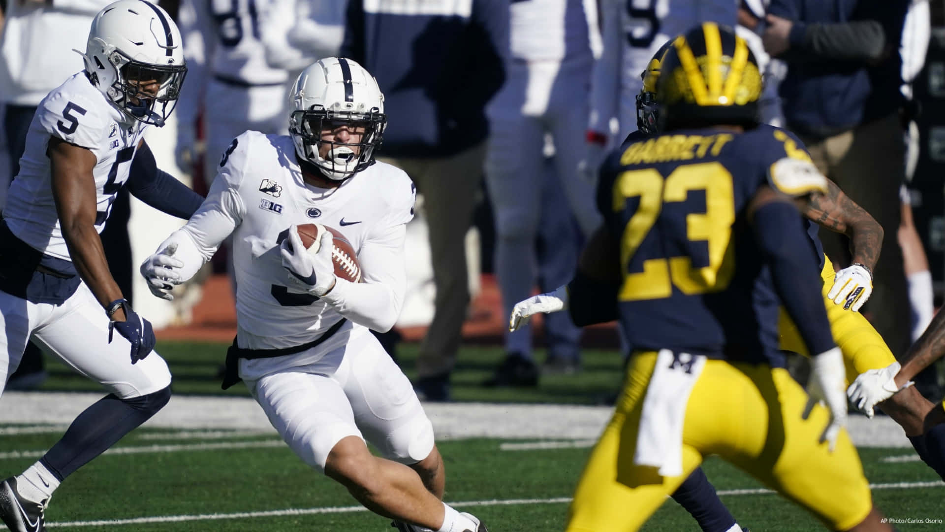 Miles Sanders In Flight