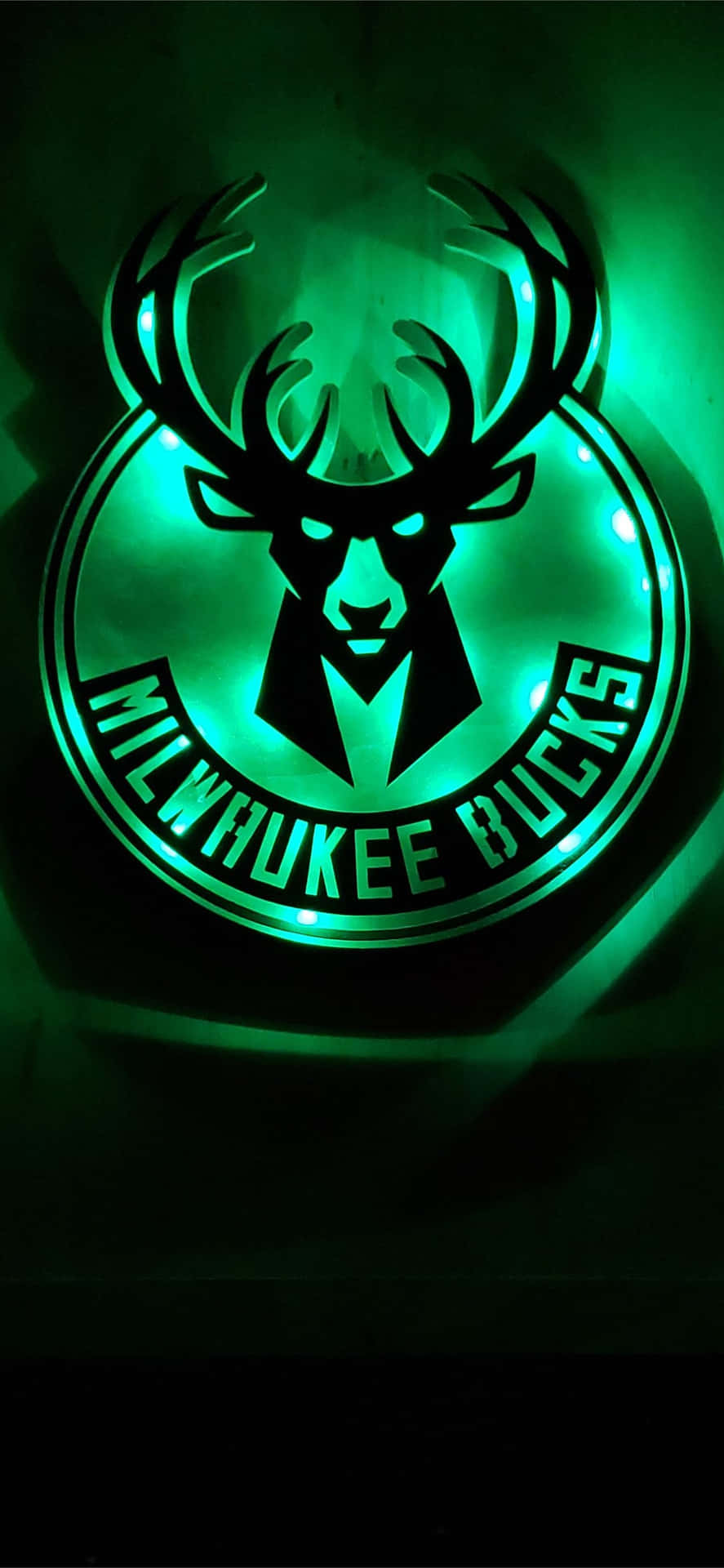 Milwaukee Bucks Logo 1284 X 2778 Background