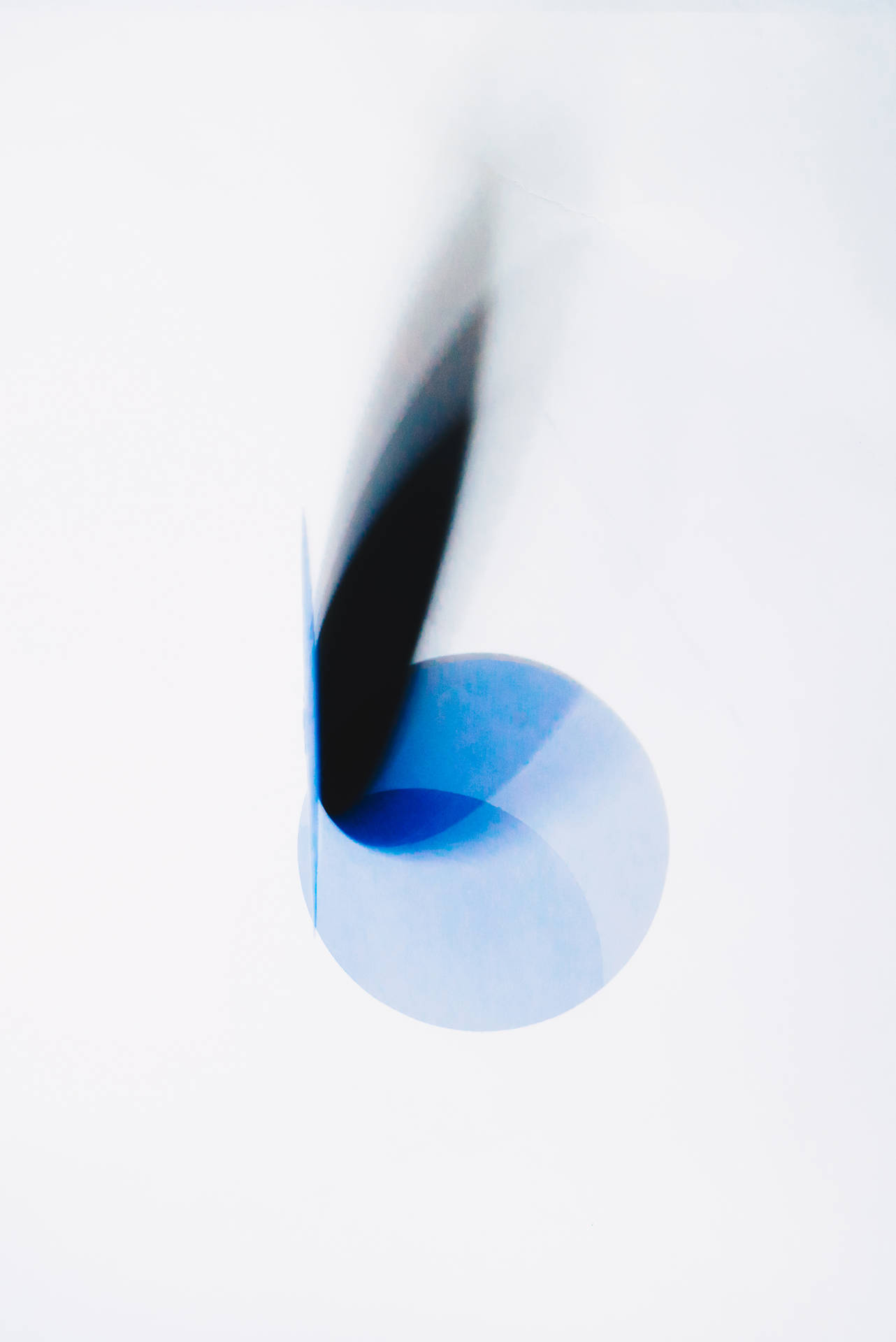 Minimalist Blue Abstract Round Illusions