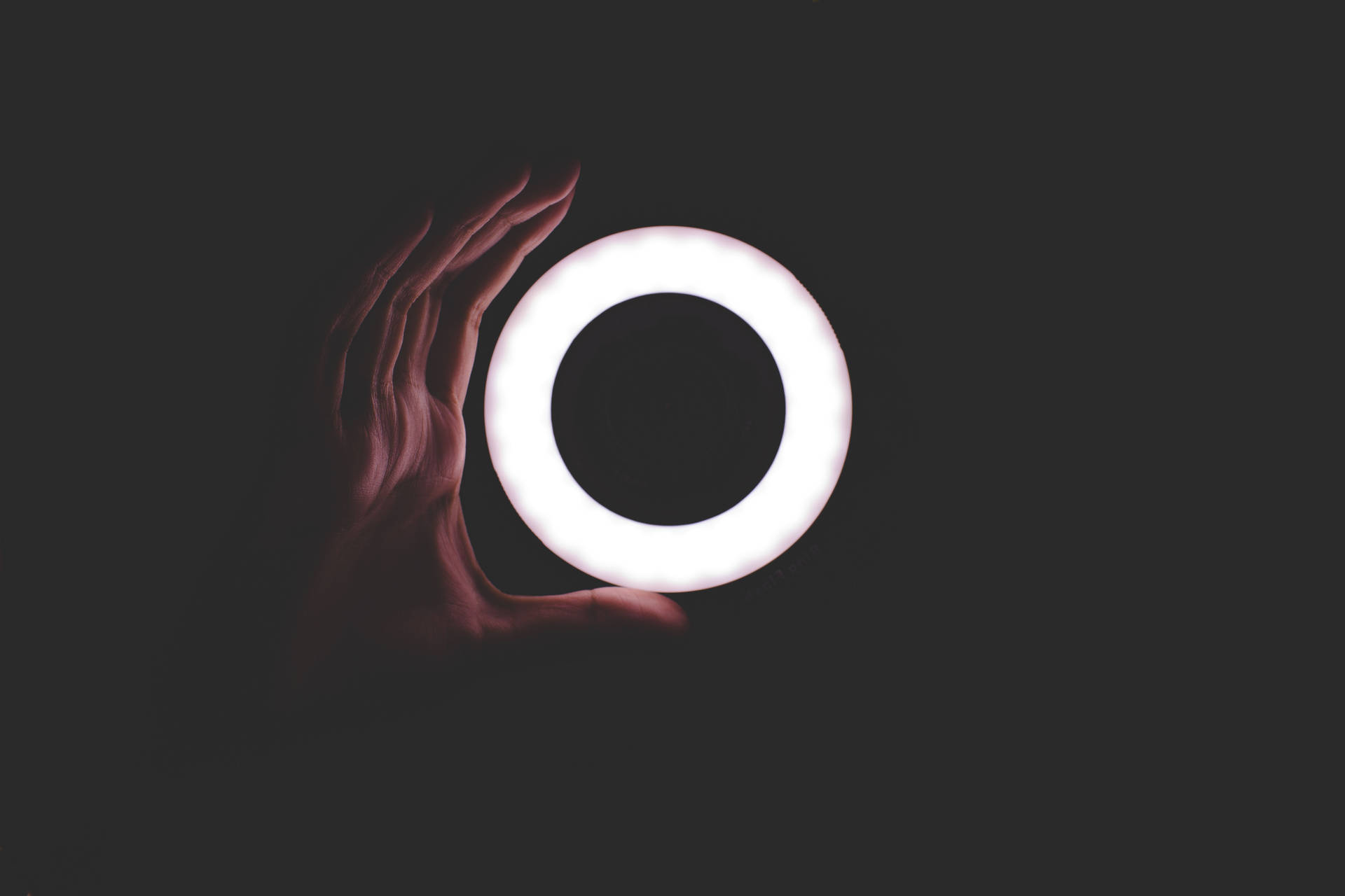 Minimalist Small Ring Led Light Background