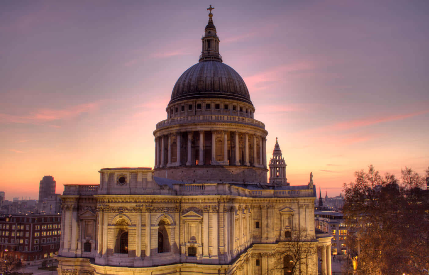 Minimalist St. Paul's Cathedral Sunset View