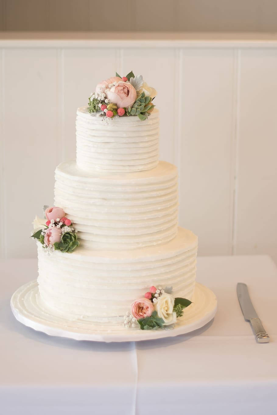 Minimalist Three Tiered Wedding Cake