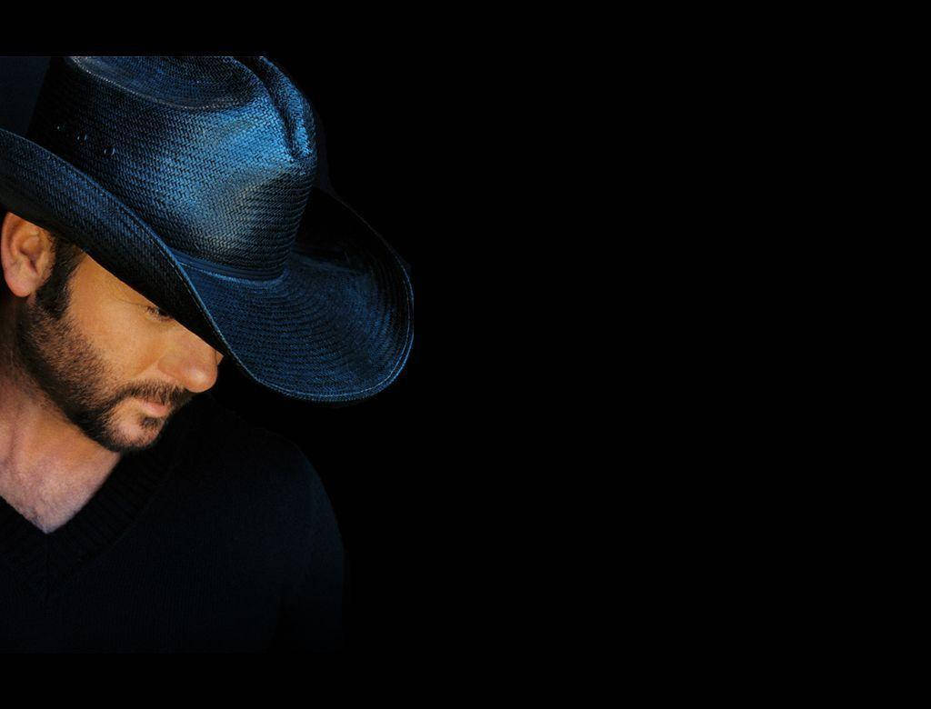 Minimalist Tim Mcgraw Black Background Background