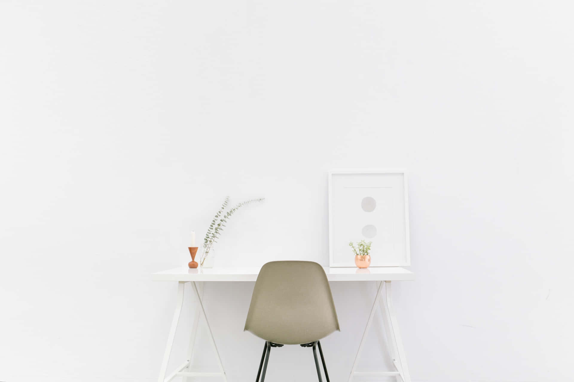 Minimum Effort To Design A White Room Background