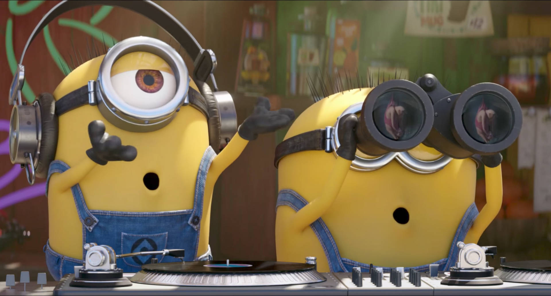 Minions Using Binoculars Despicable Me 3