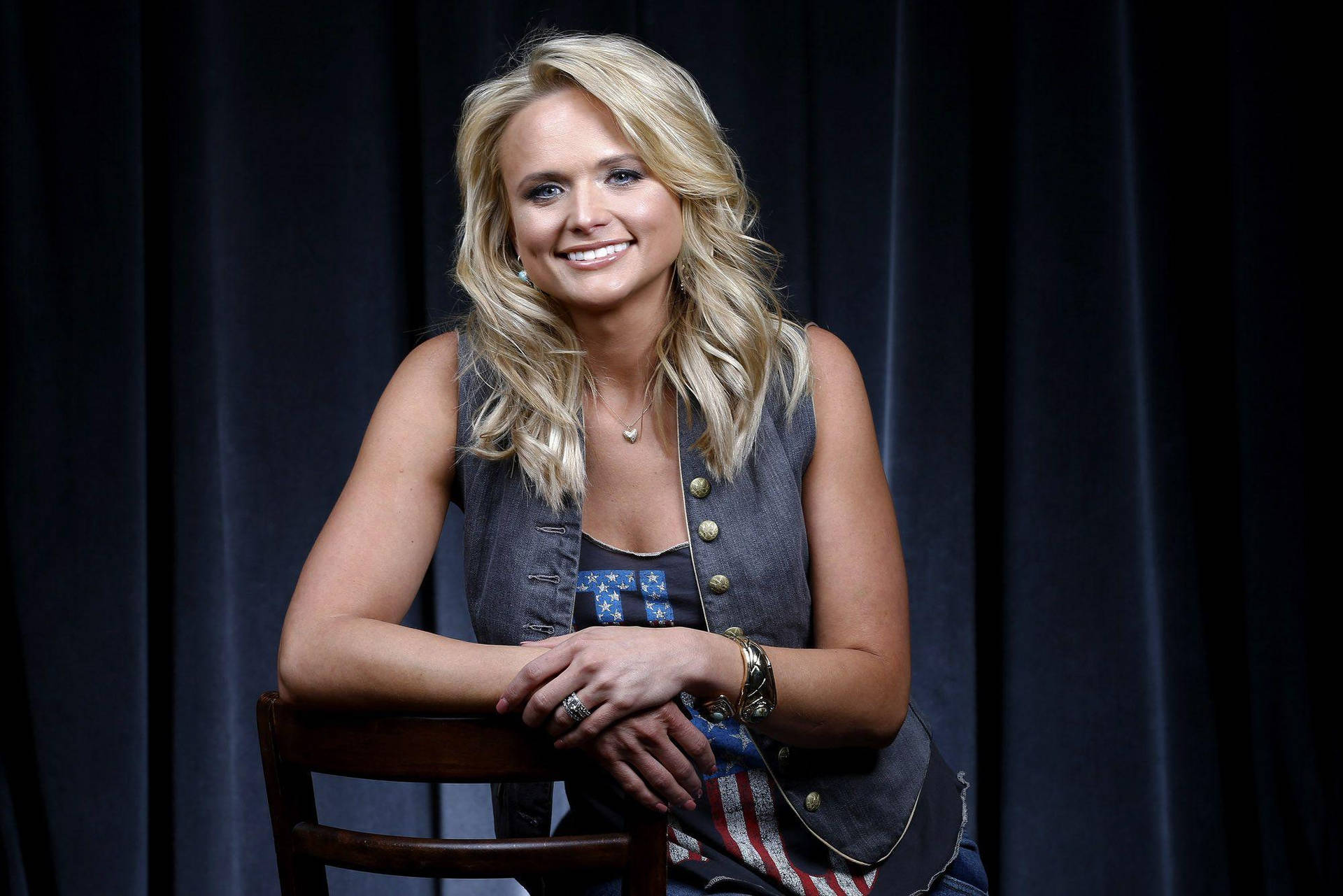 Miranda Lambert Brown Wooden Chair Background