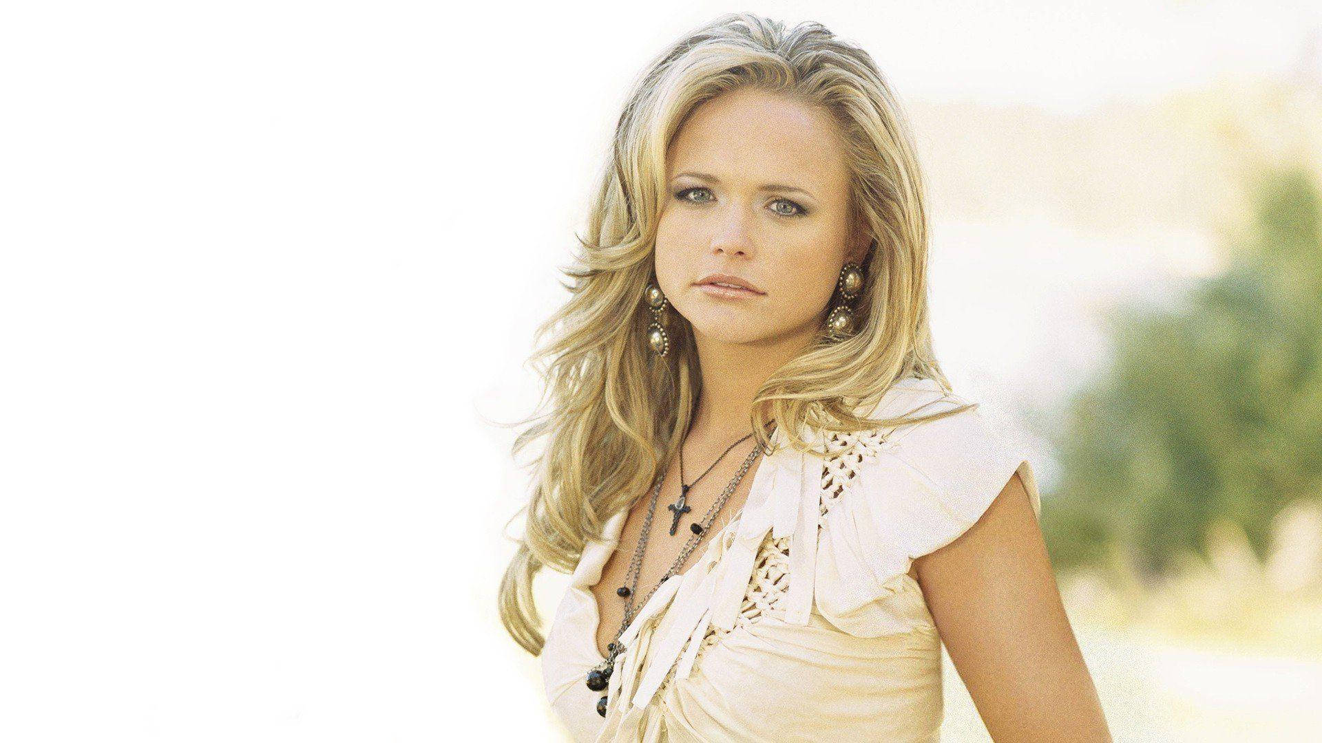 Miranda Lambert In White Blouse Background