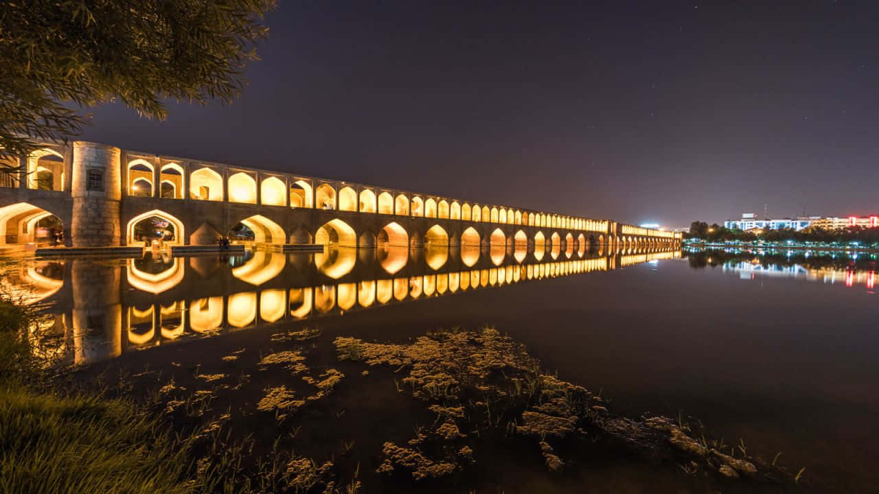 Mirrored Si O Se Pol Bridge Isfahan Background