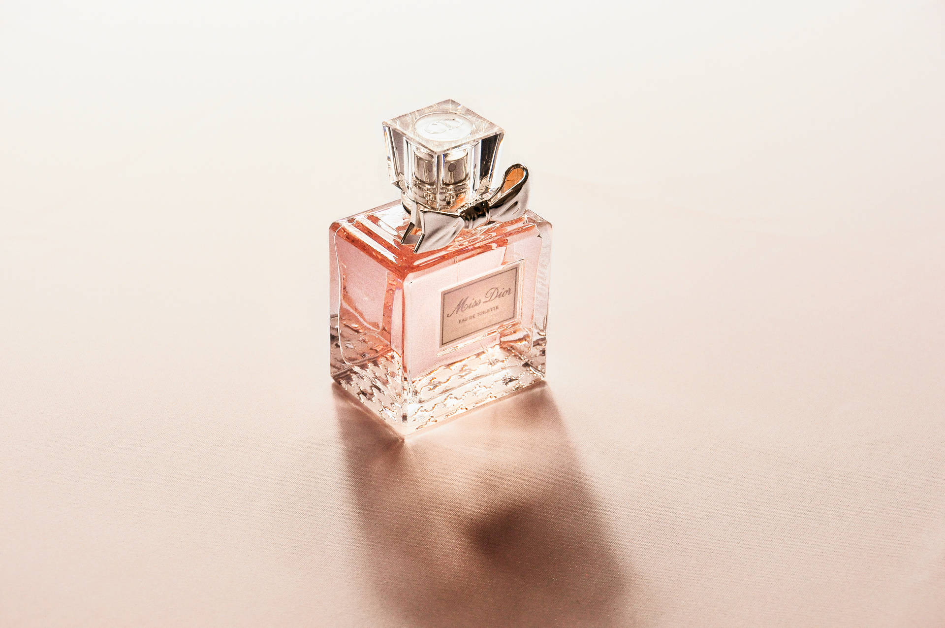 Miss Dior Eau De Perfume Background