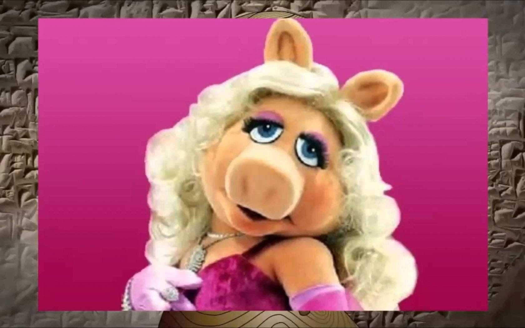 Miss Piggy Gorgeous In Pink Background