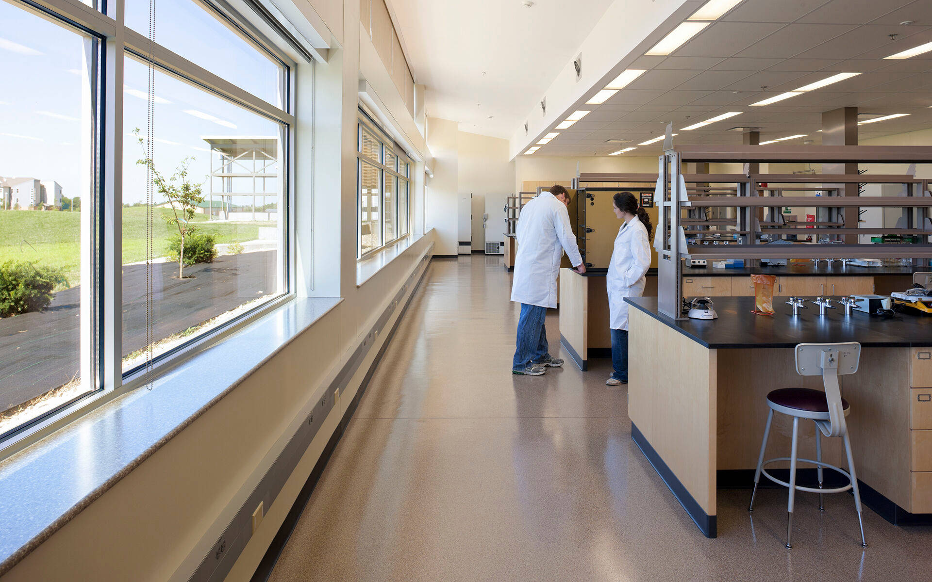 Missouri University Of Science And Technology Students In Lab