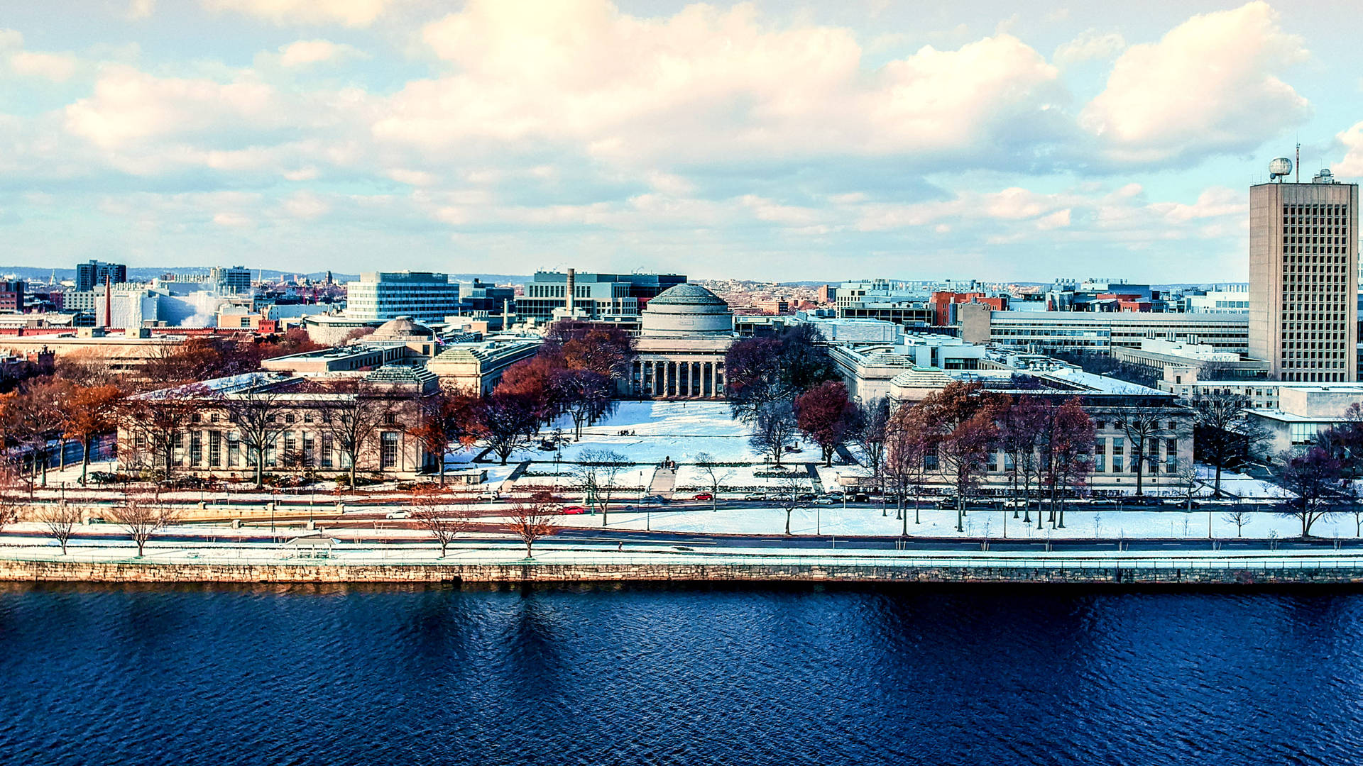 Mit With Charles River For Desktop Background