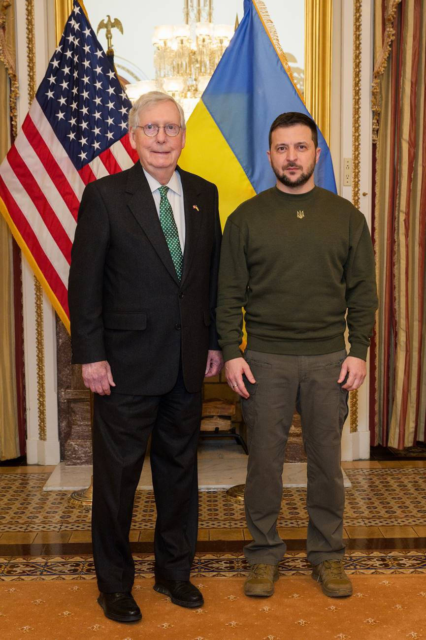 Mitch Mcconnell And Volodymyr Zelenskyy Background