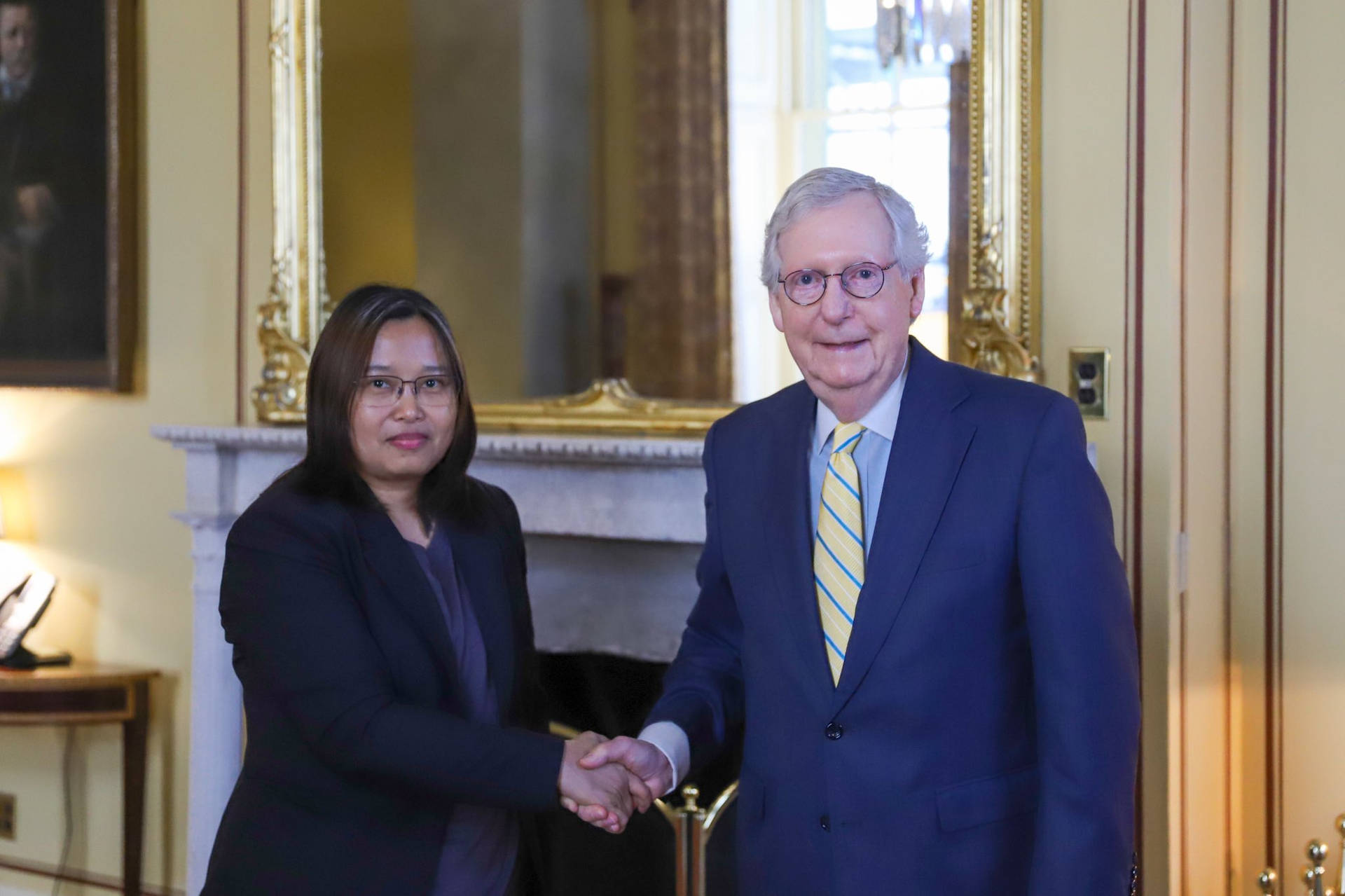 Mitch Mcconnell In Discussion With Zin Mar Aung