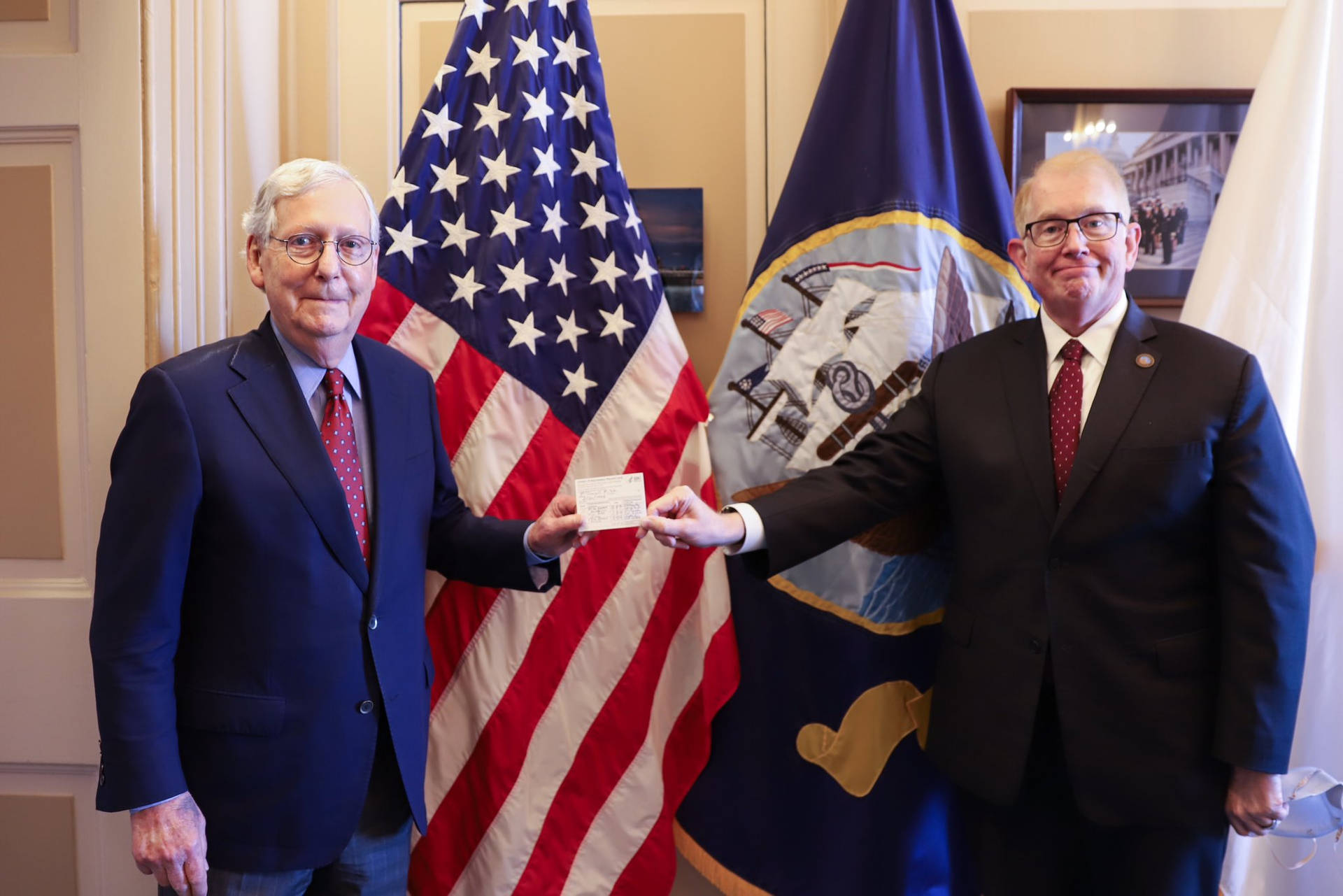 Mitch Mcconnell Receiving Covid-19 Booster Shot Background