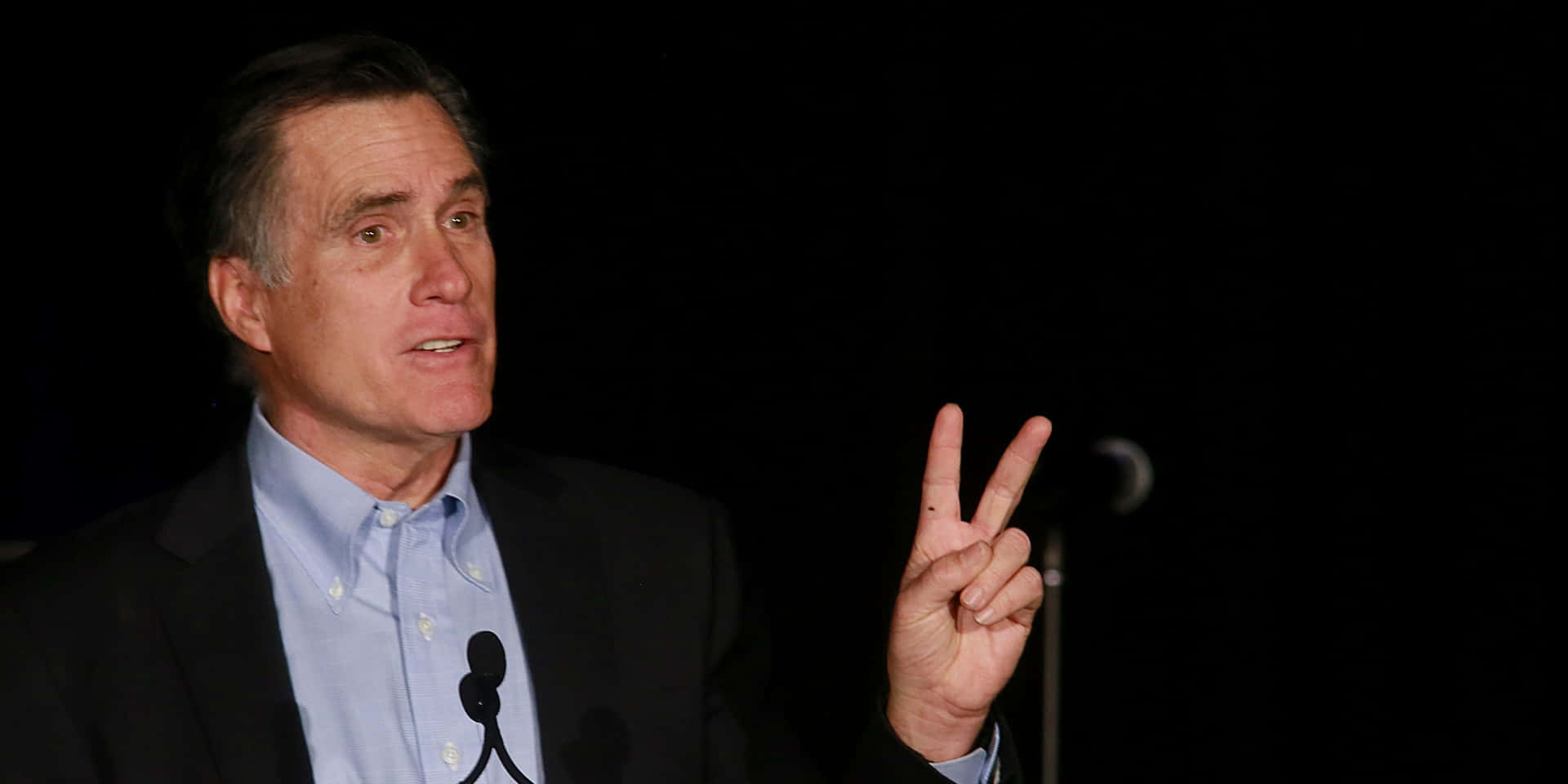 Mitt Romney Speaking Gesture Background