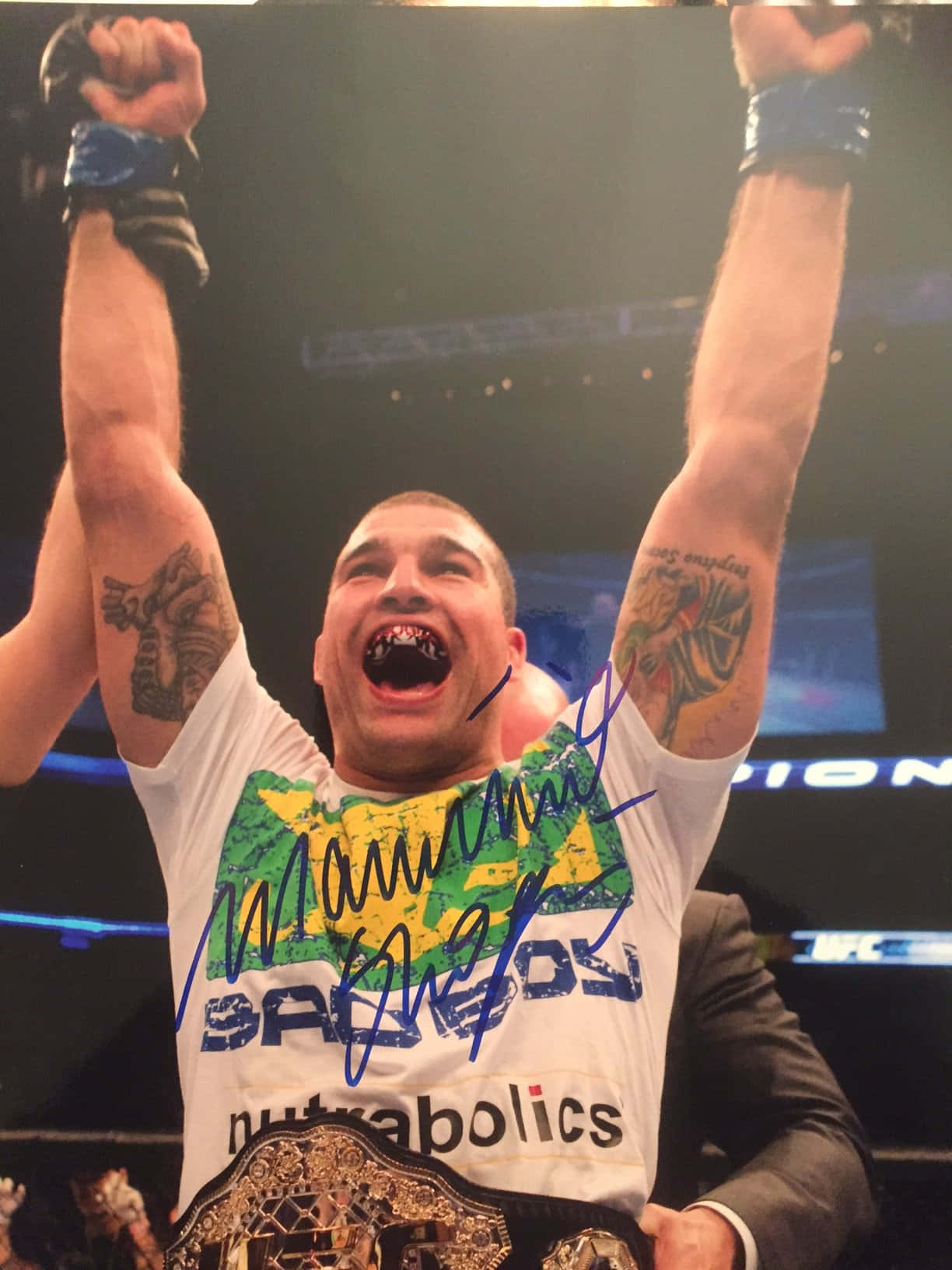 Mixed Martial Artist Mauricio Rua Winning Moment Background