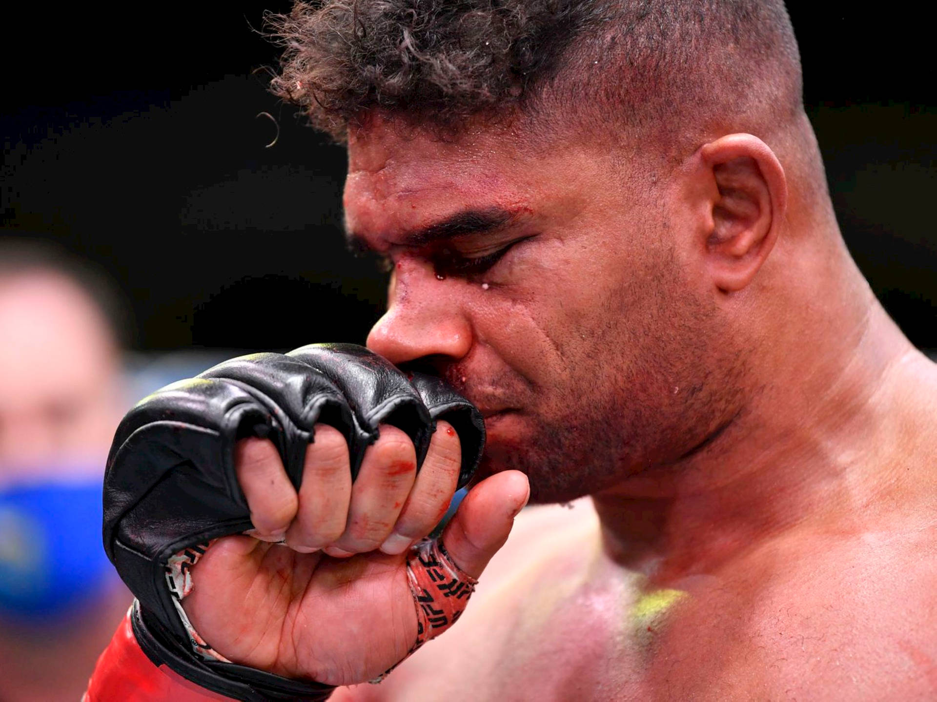 Mma Fighter Alistair Overeem Crying Background