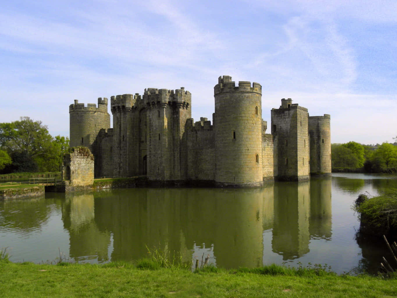 Moated Bodiam Castle In England With Reflection Background