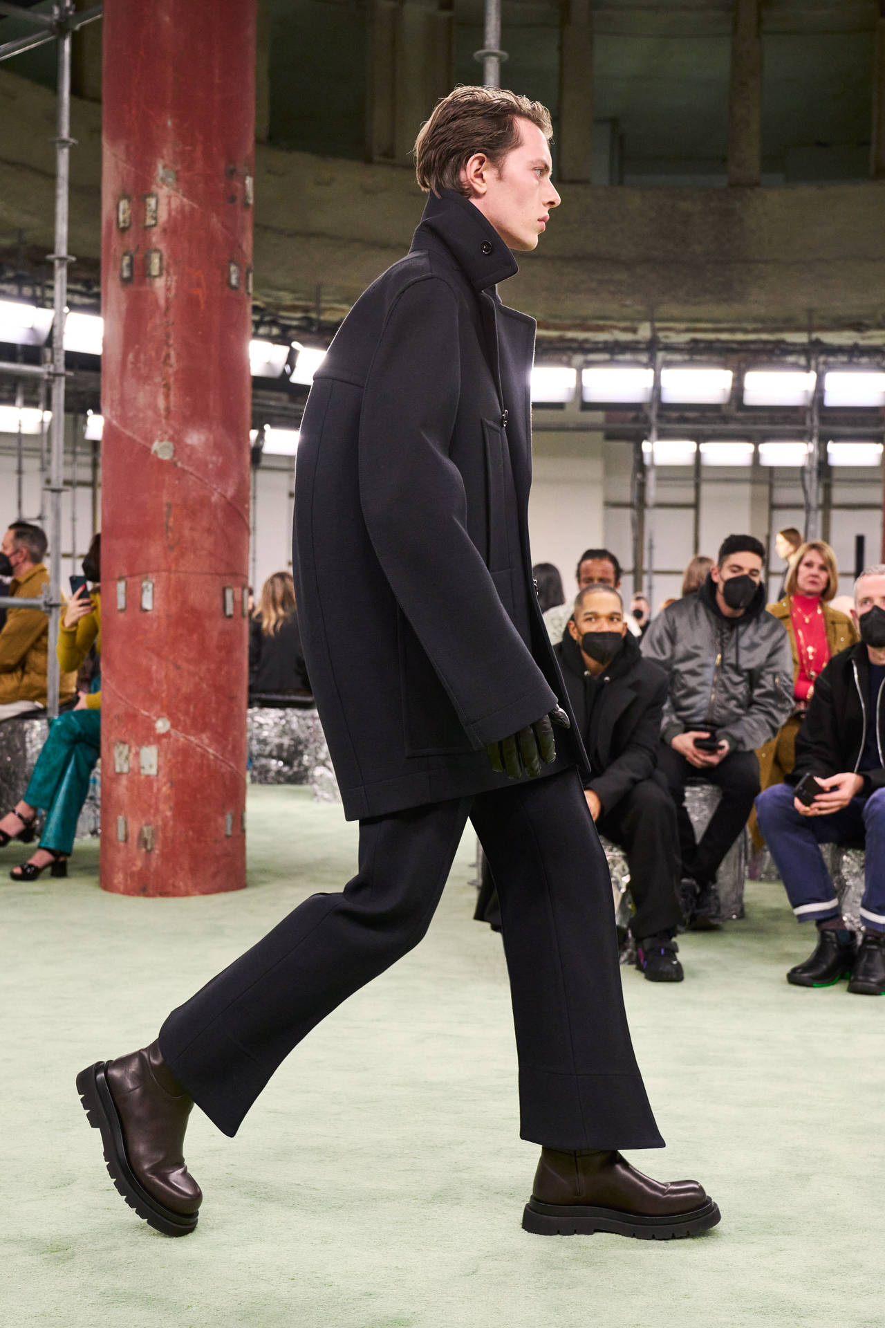 Model With All-black Bottega Veneta Outfit