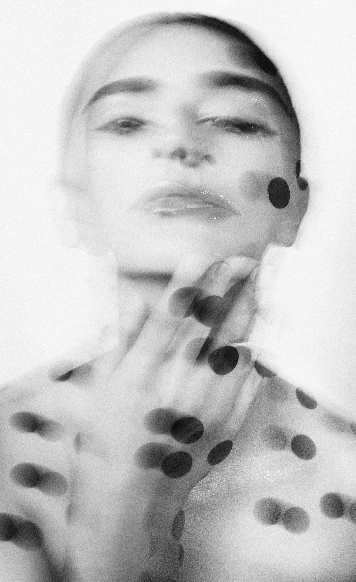 Model With Black Dot Iphone Background