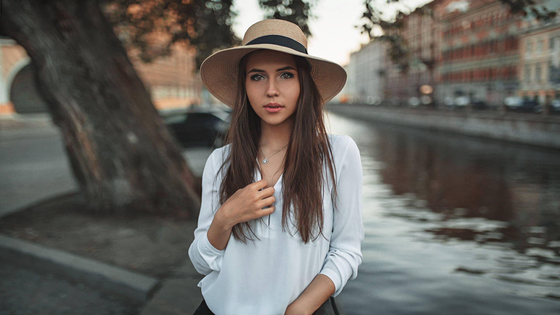 Model Women Veronika Avdeeva Wearing Brim Hat