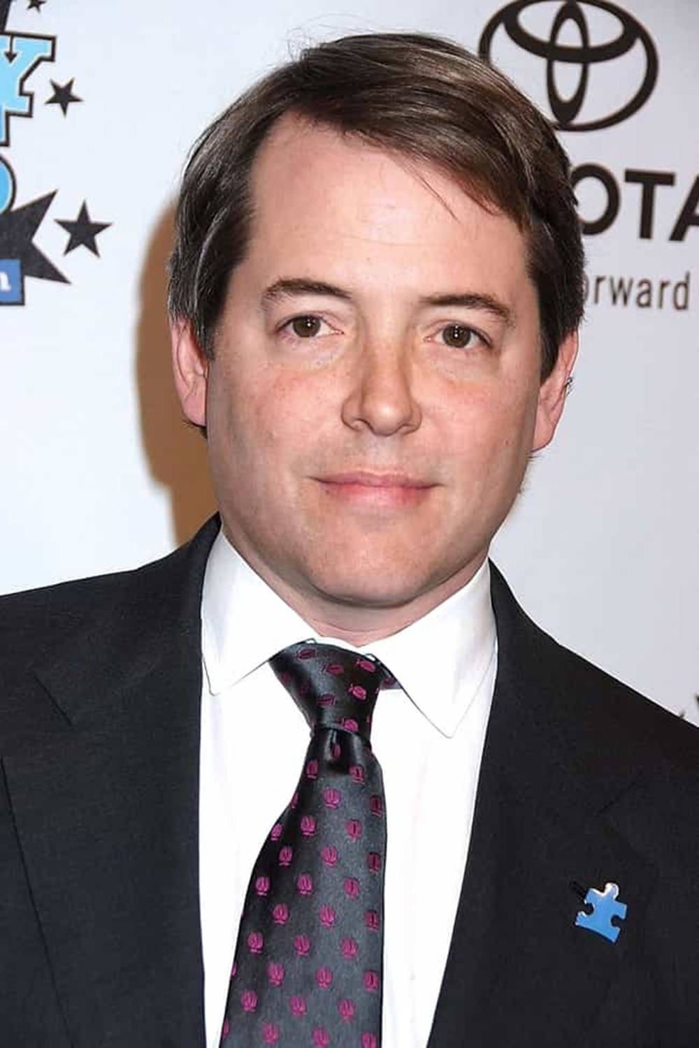 Modern Family Matthew Broderick Guest Background