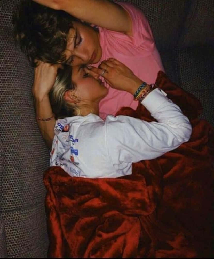 Moments Of Happiness With My Girlfriend Background