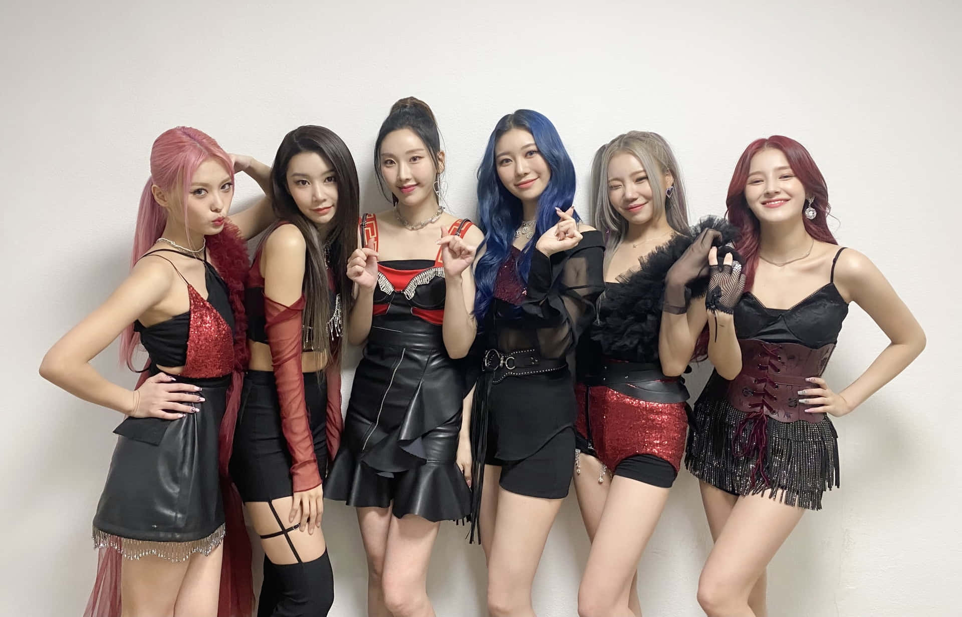 Momoland Group Posein Stage Outfits Background