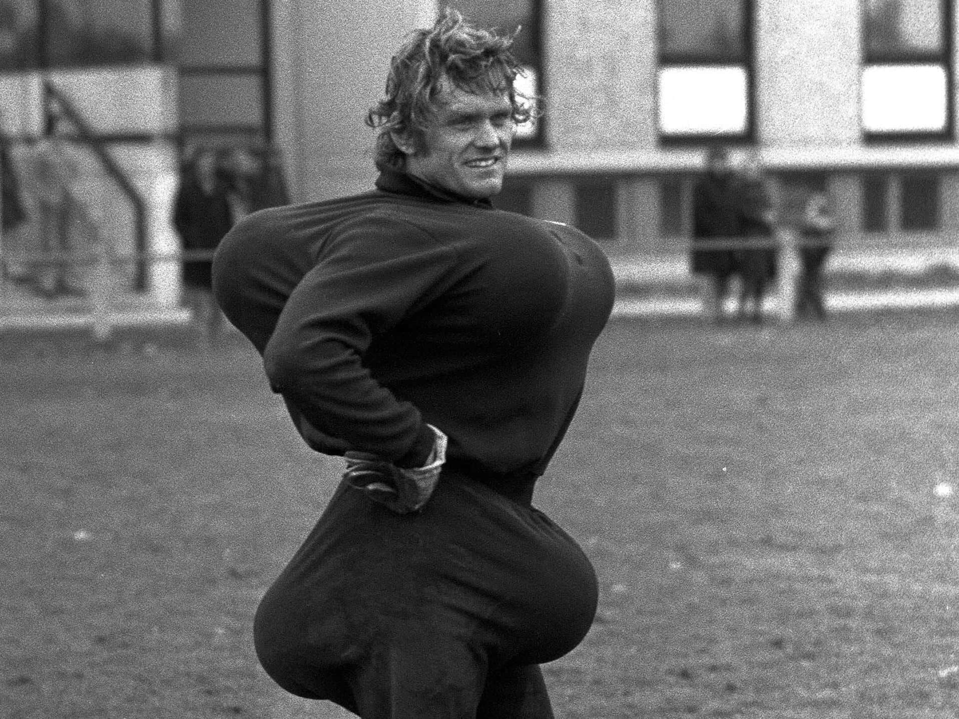 Monochromatic German Former Professional Football Goalkeeper Sepp Maier Background
