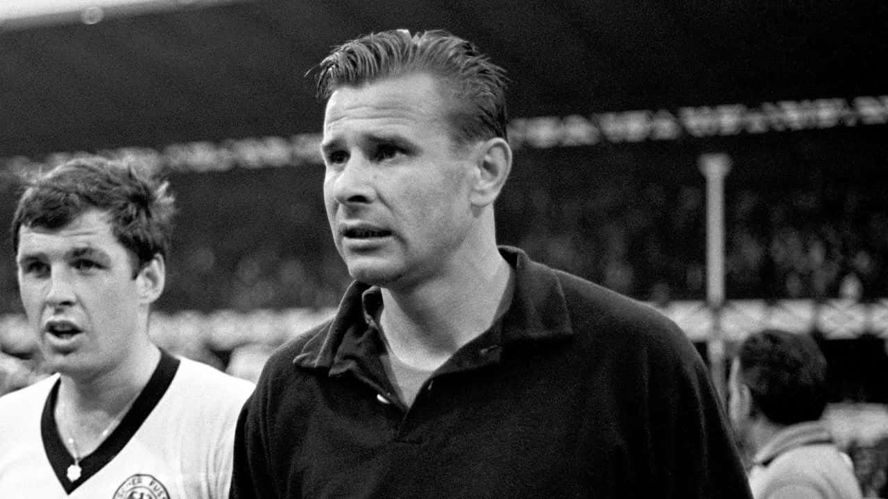 Monochrome Russian Goalkeeper Lev Yashin Background