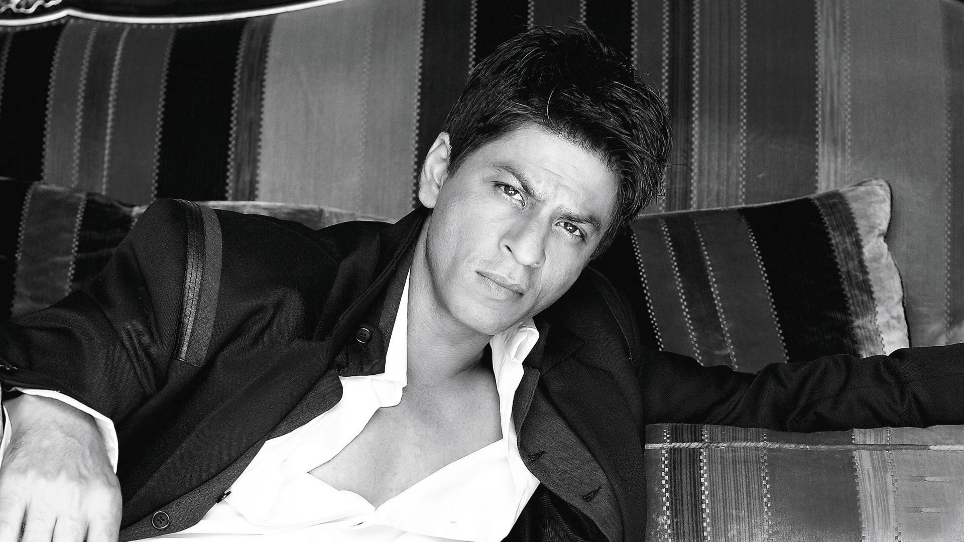 Monochrome Shah Rukh Khan Background