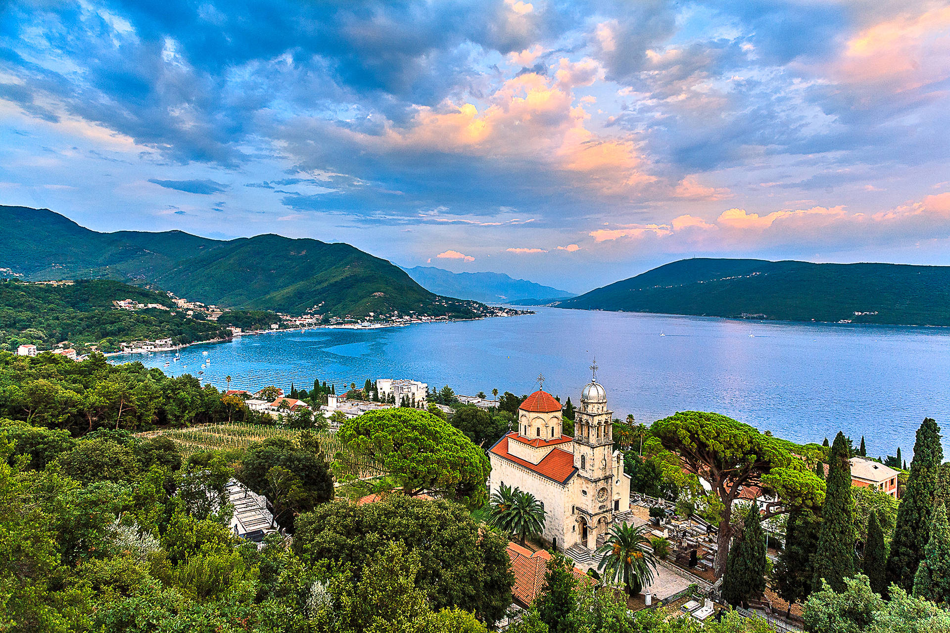 Montenegro Savina Monastery Background