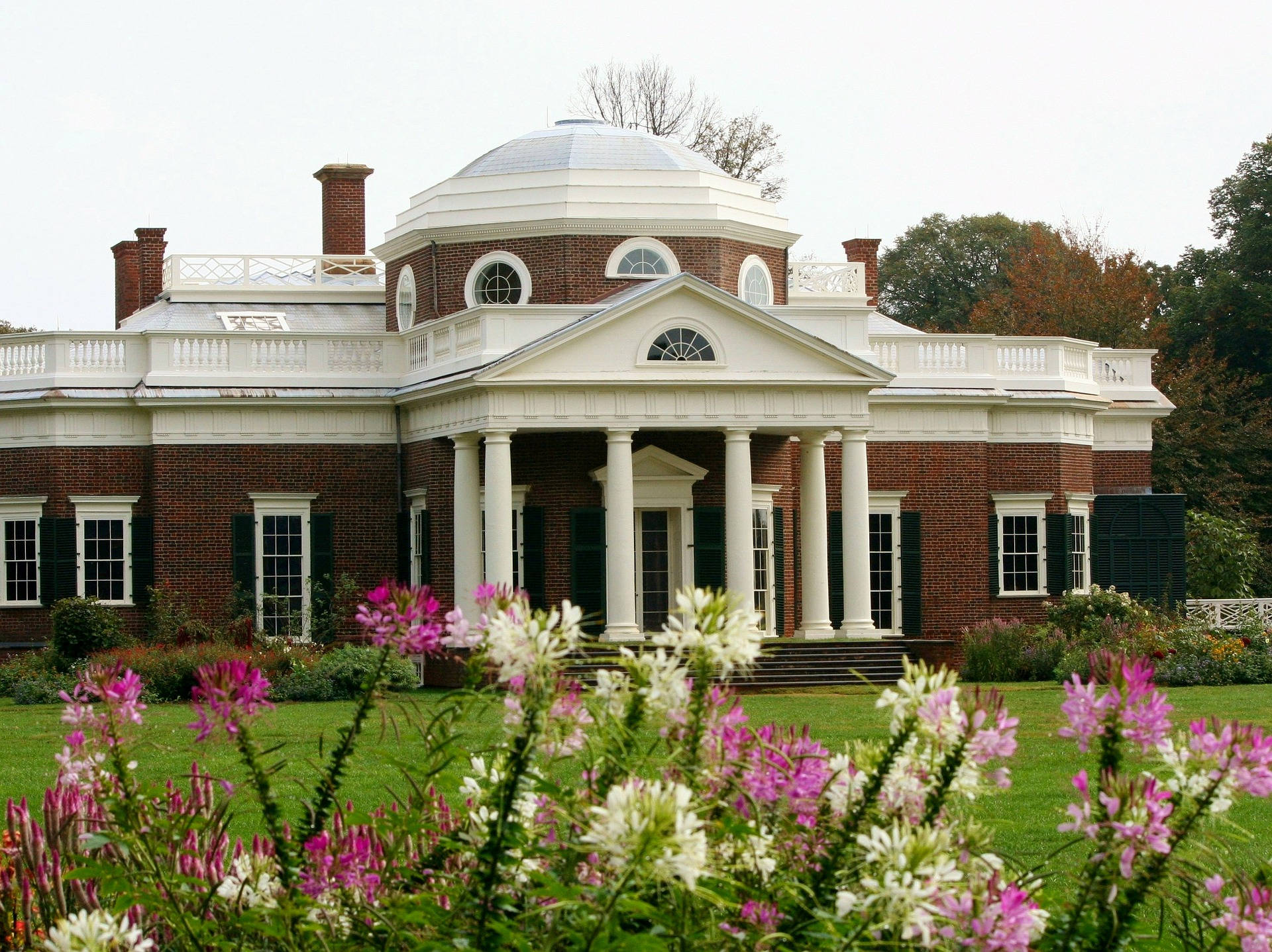 Monticello Behind Flowers Background