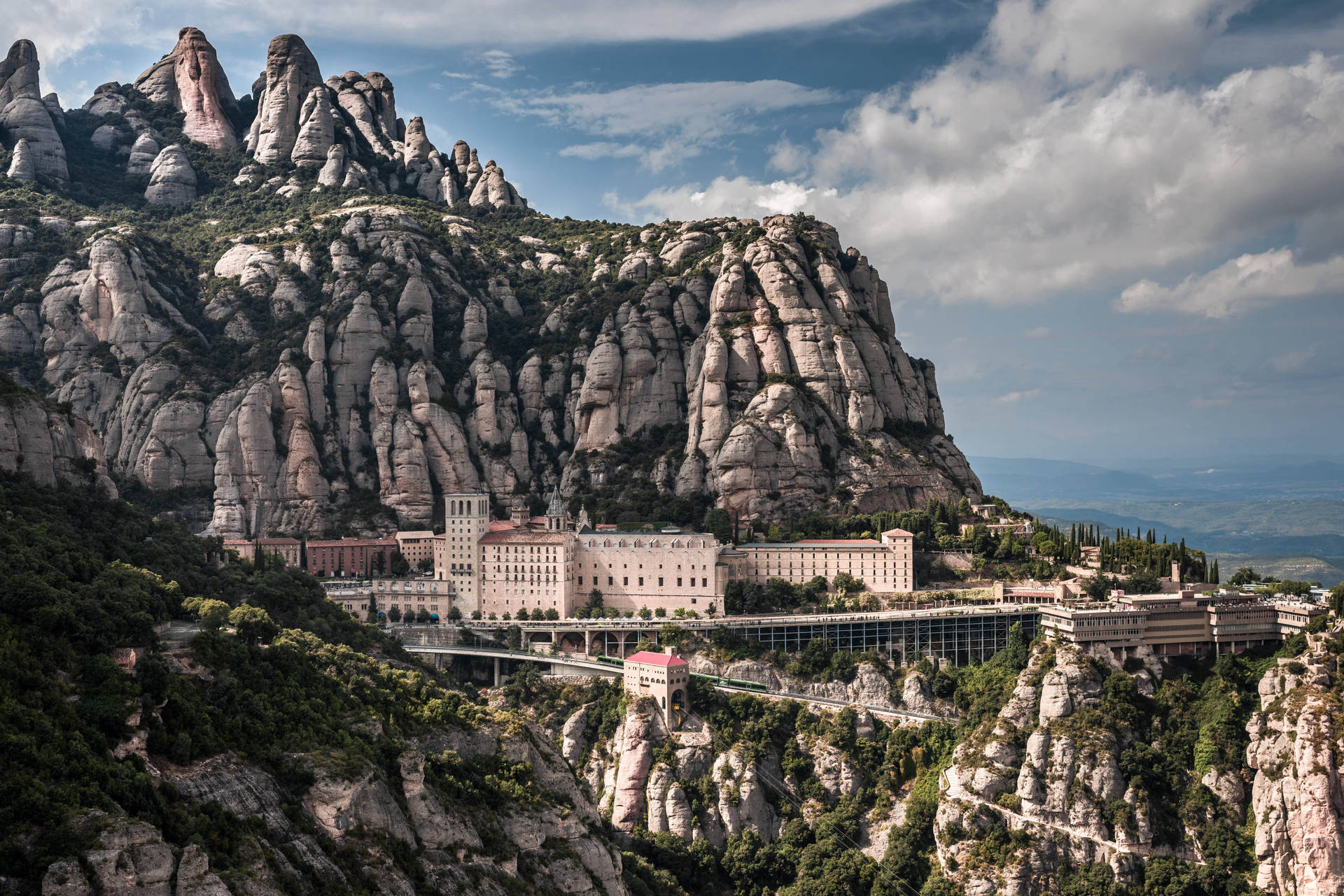 Montserrat Beige Background