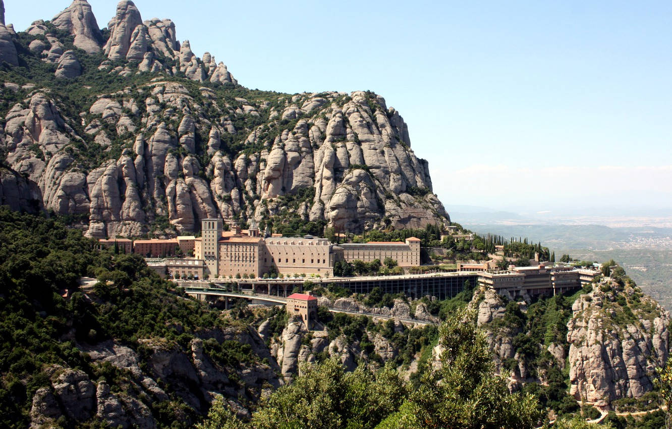 Montserrat City Mountain Background