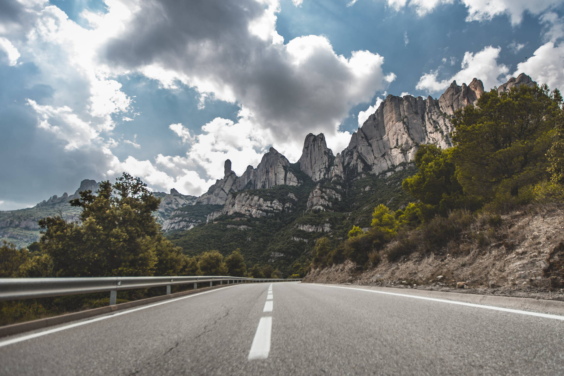 Montserrat Highway Background