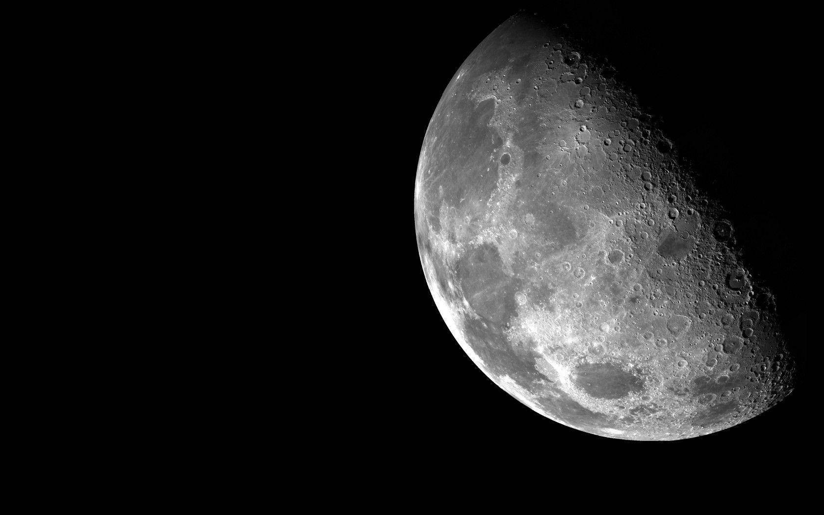 Moon 1680 X 1050