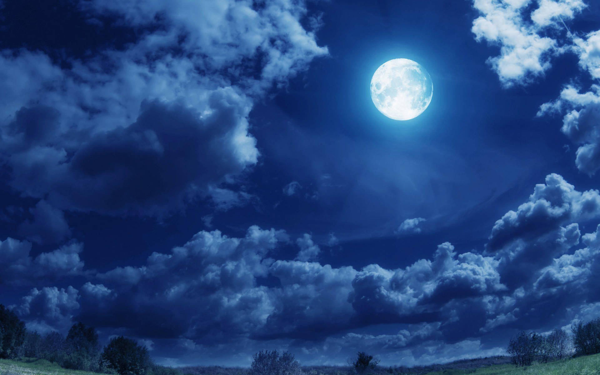 Moon 4k Cloudy Sky Background