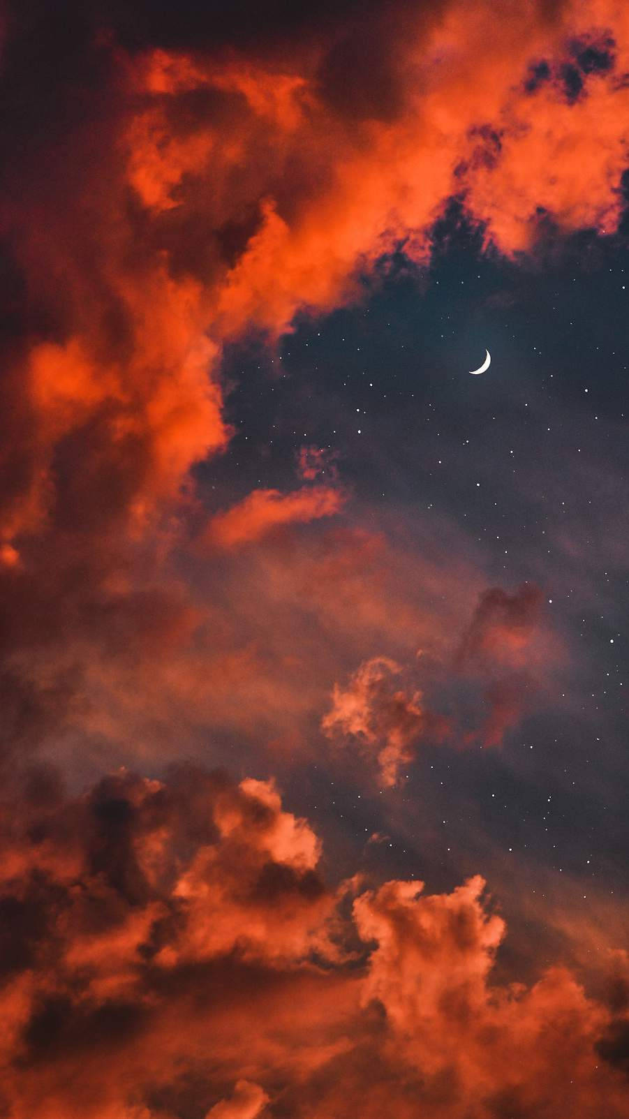 Moon Aesthetic Bloody Clouds Background