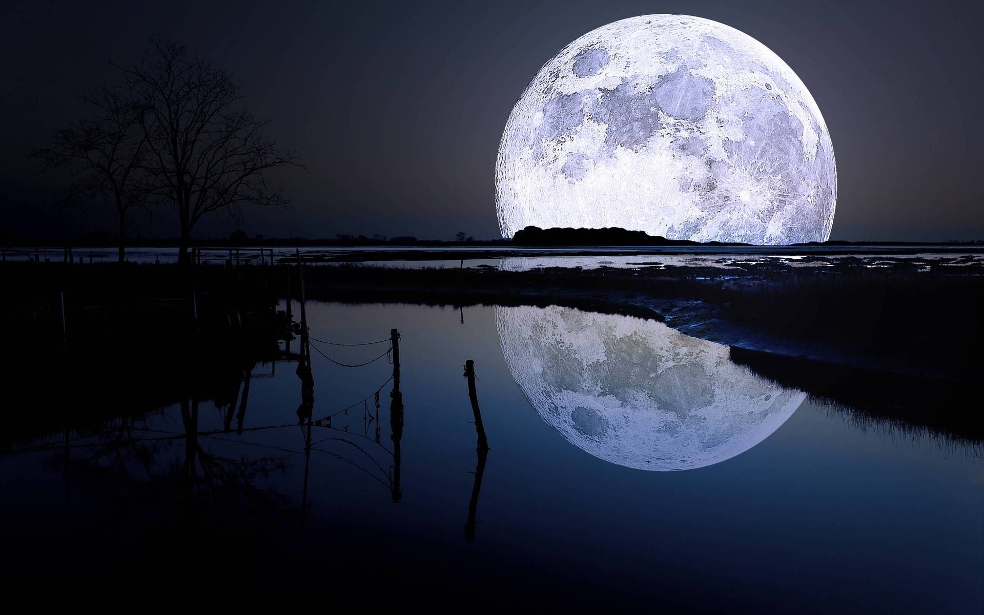 Moon On Lake Picture Background
