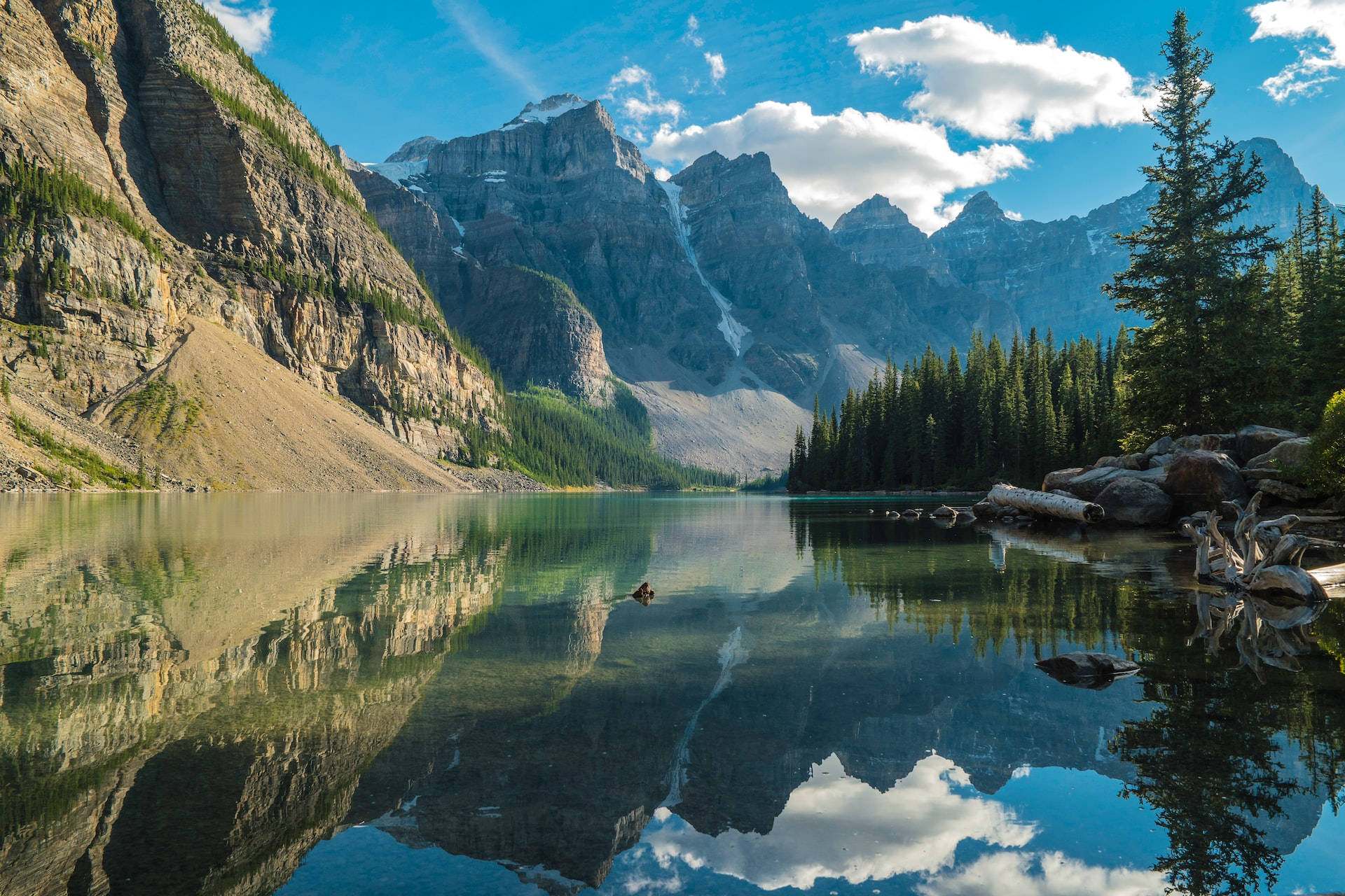 Moraine Lake Mountain Macbook Background