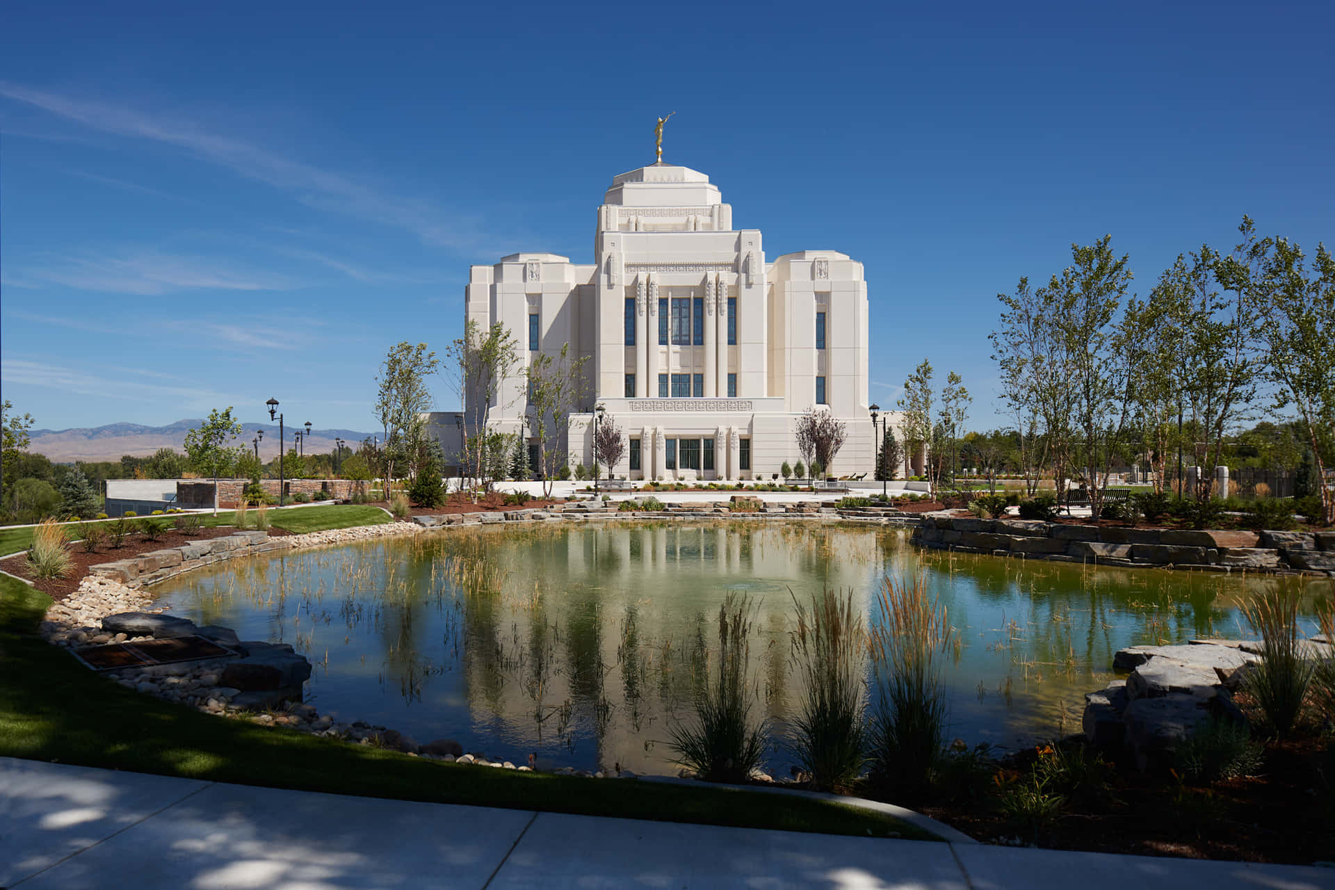 Mormon Temple In Meridian Idaho Background