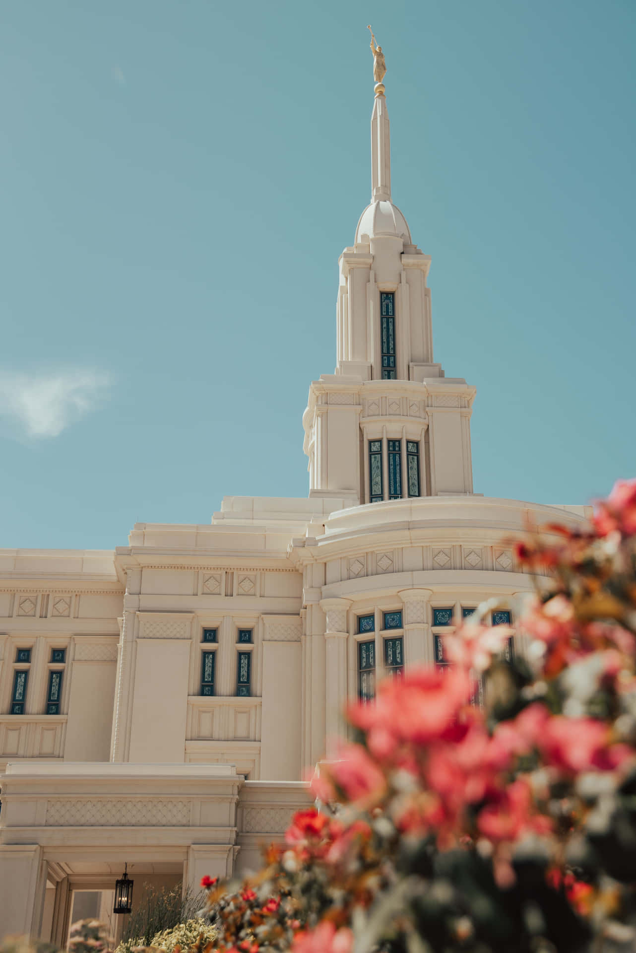 Mormon Temple Of Payson Utah Background
