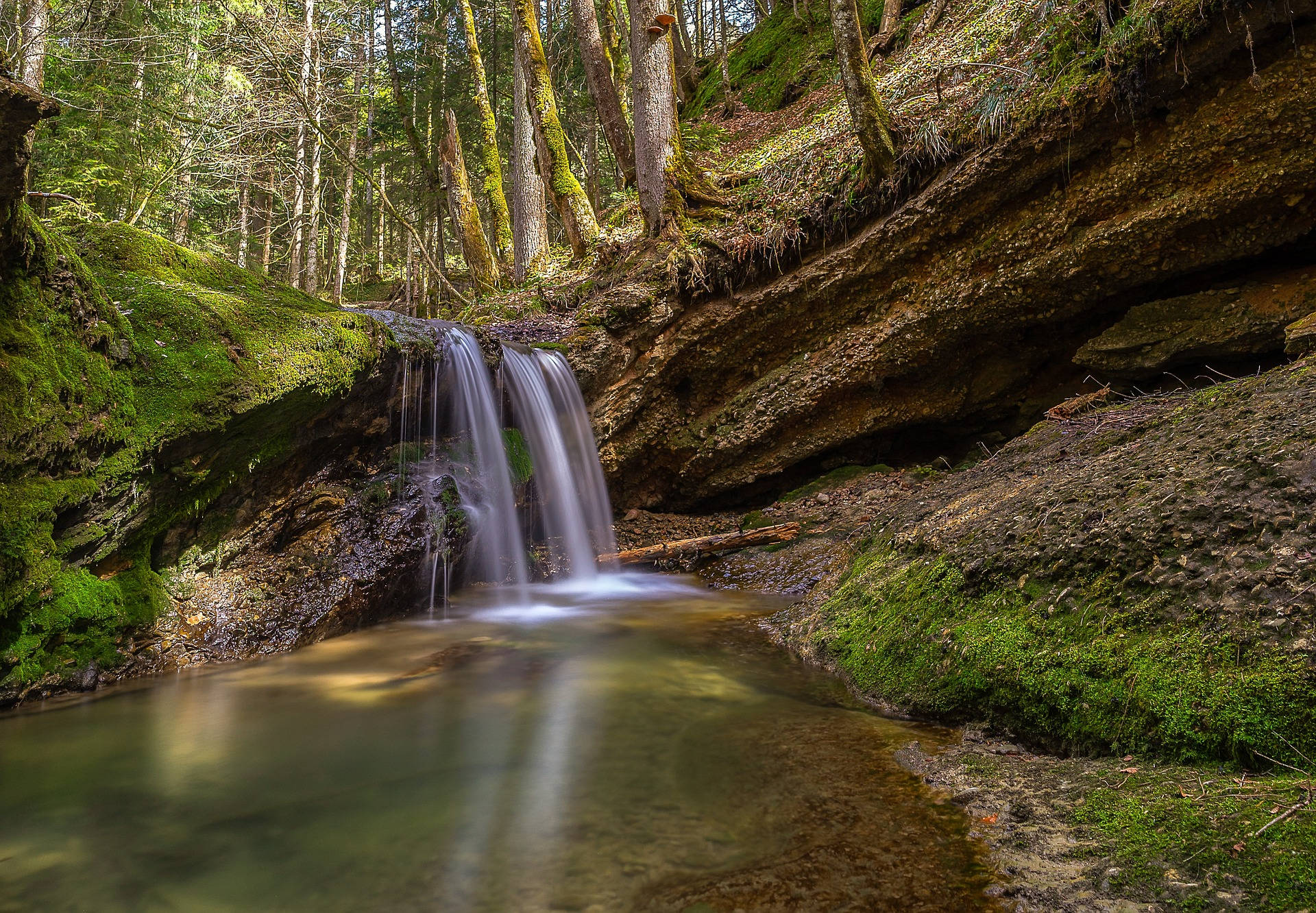 Most Beautiful Desktop Small Waterfall