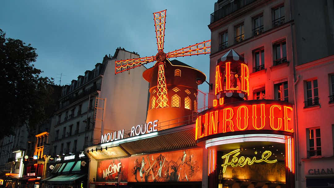 Moulin Rouge Evening Glow Background