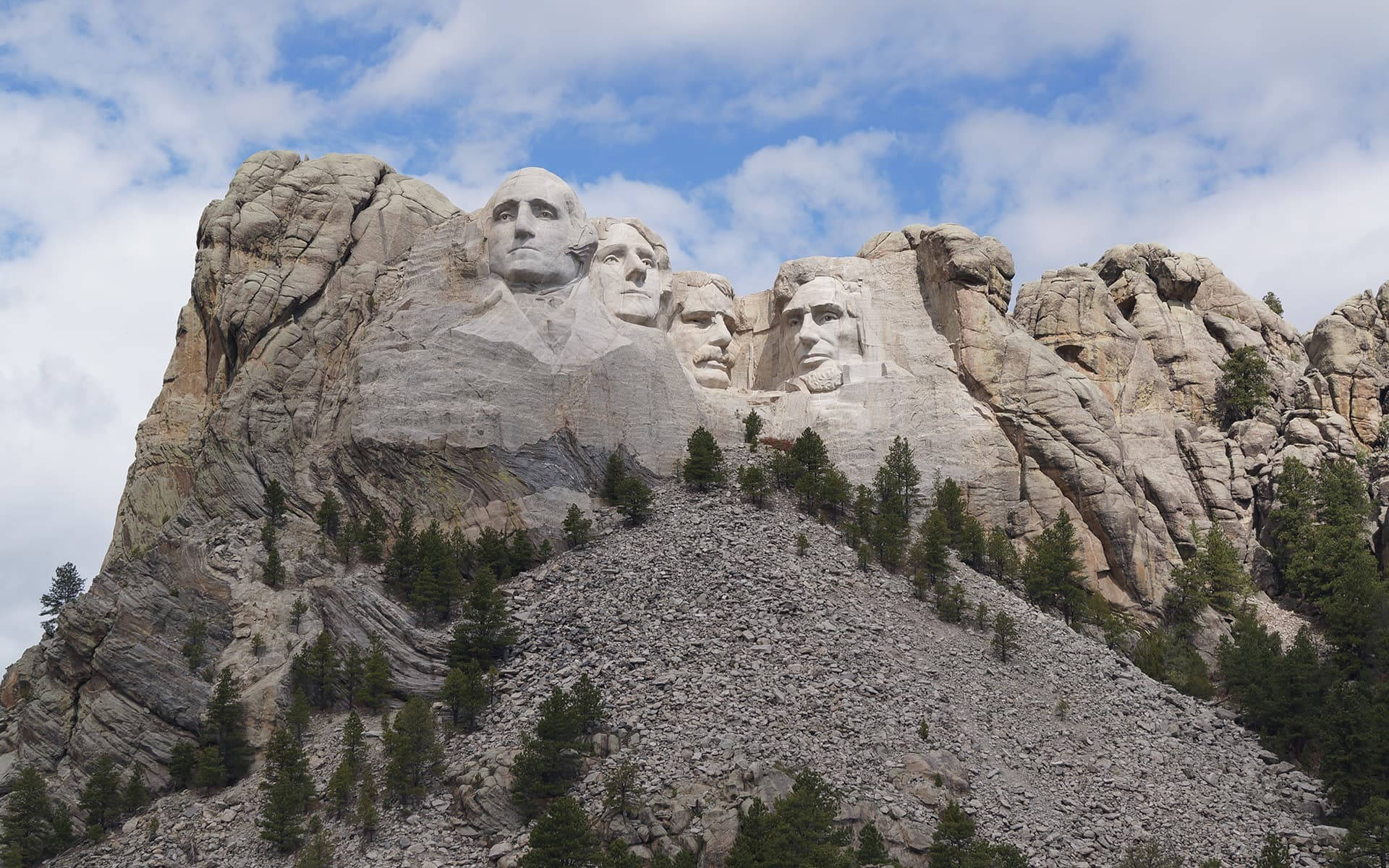 Mount Rushmoreworm's Eye View