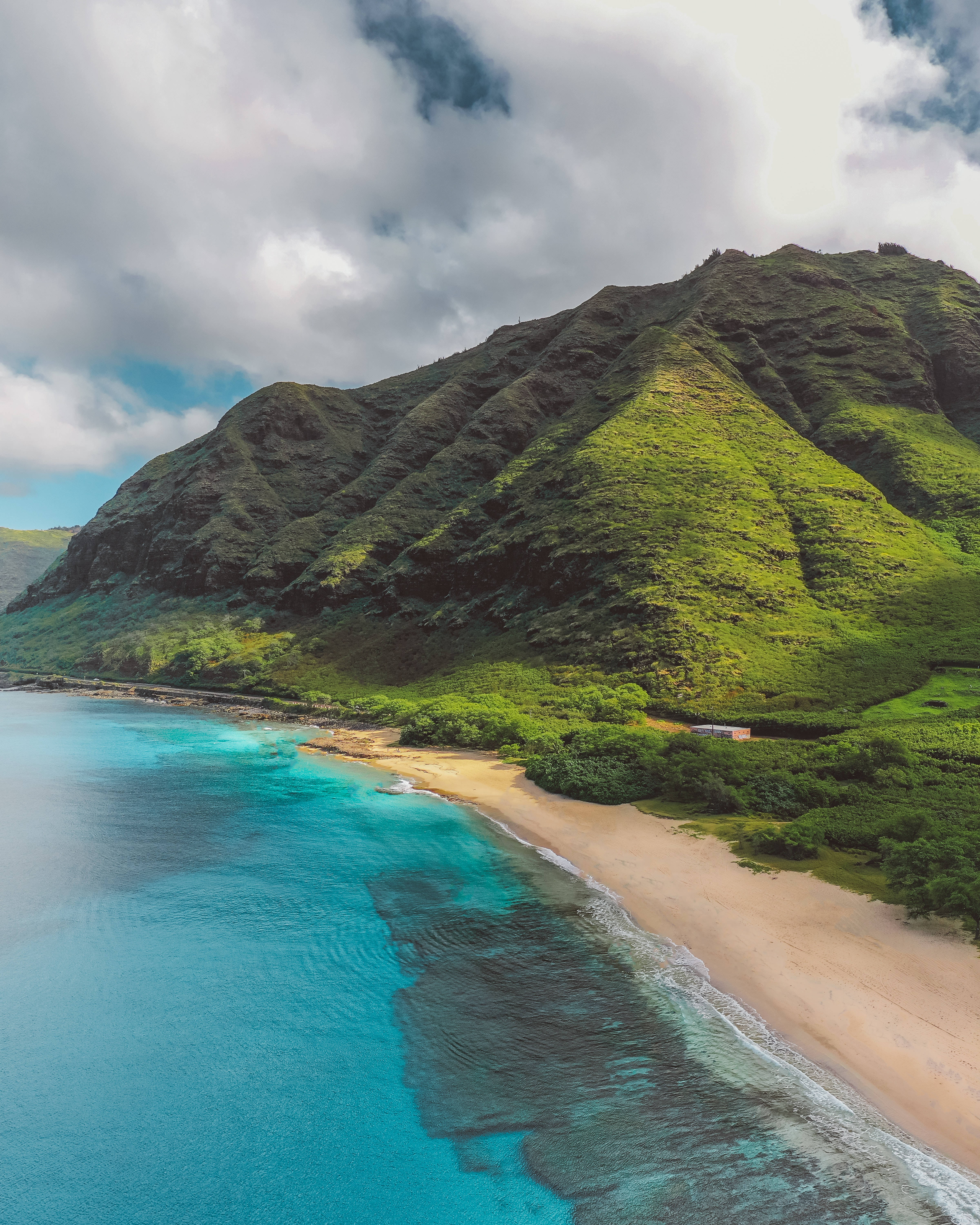 Mountain And Beach Android Background